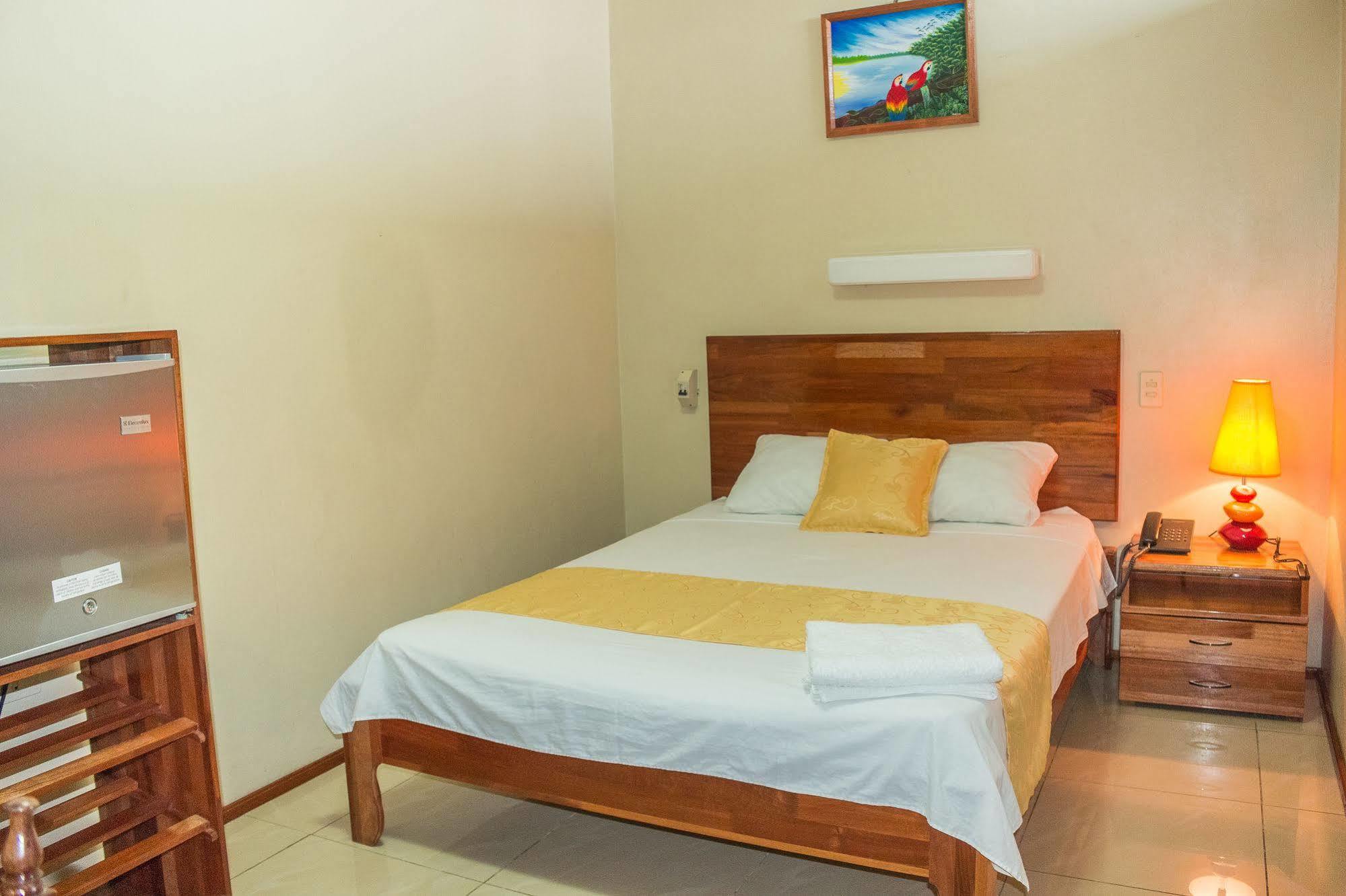 Hotel Golden Star Ікітос Екстер'єр фото