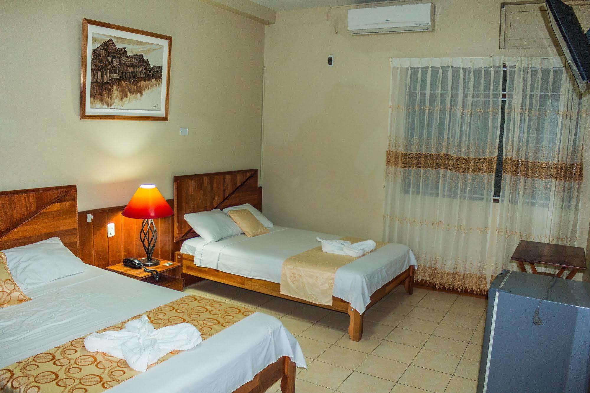 Hotel Golden Star Ікітос Екстер'єр фото